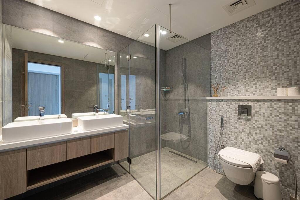 Stella Maris - Beachfront Premium 3 Bedroom * Dubai